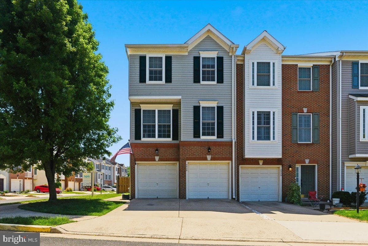 8928 Brewer Creek Place photo 2