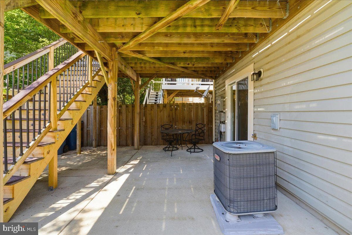 8928 Brewer Creek Place photo 33