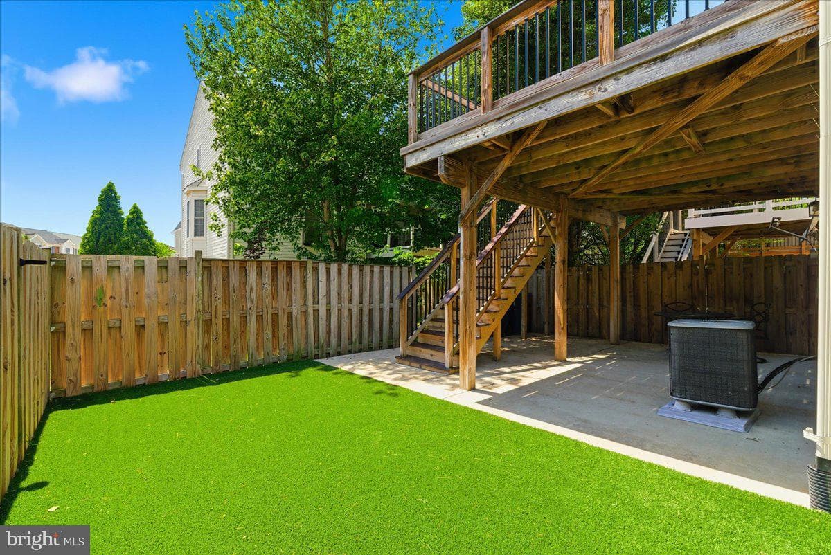 8928 Brewer Creek Place photo 4