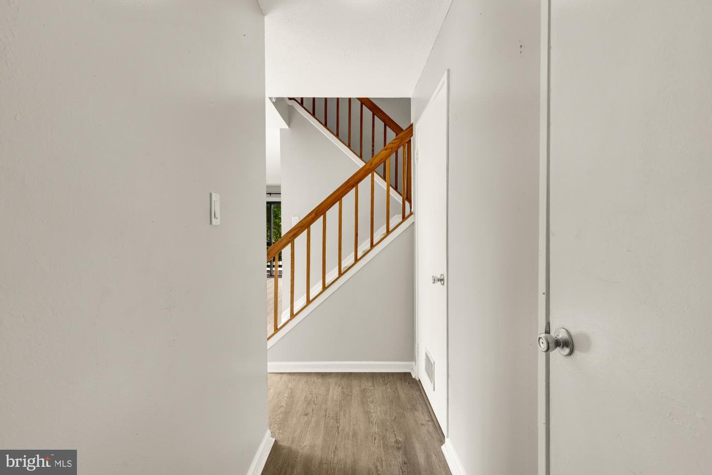 2103 Old Landing Way photo 5