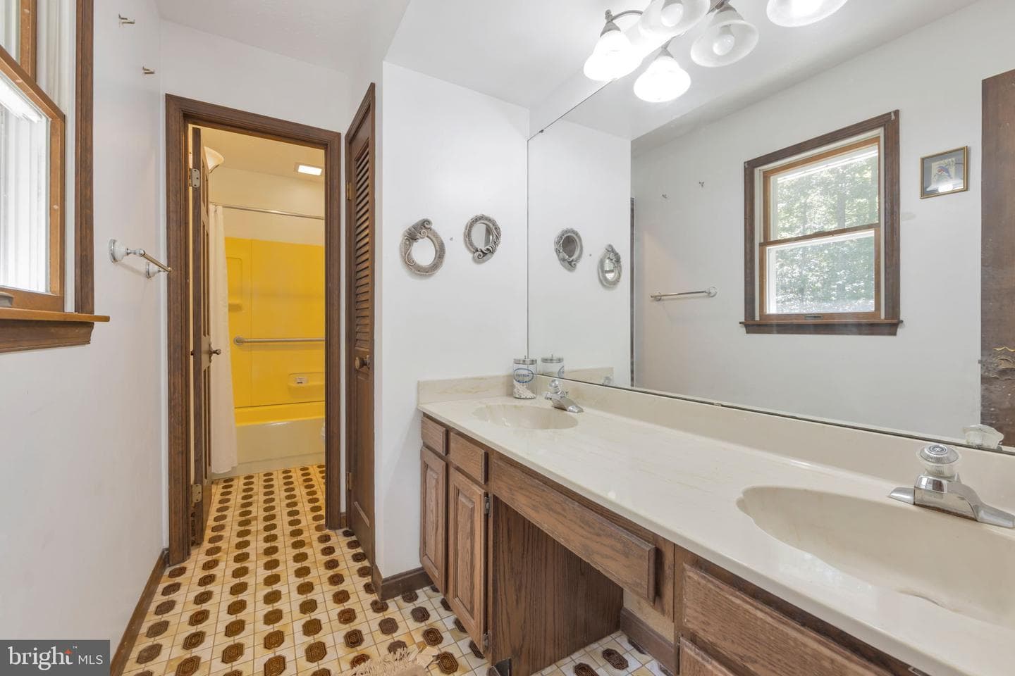11079 Newood Drive photo 11