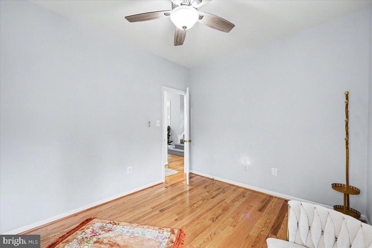 9060 Sainsbury Court photo 20
