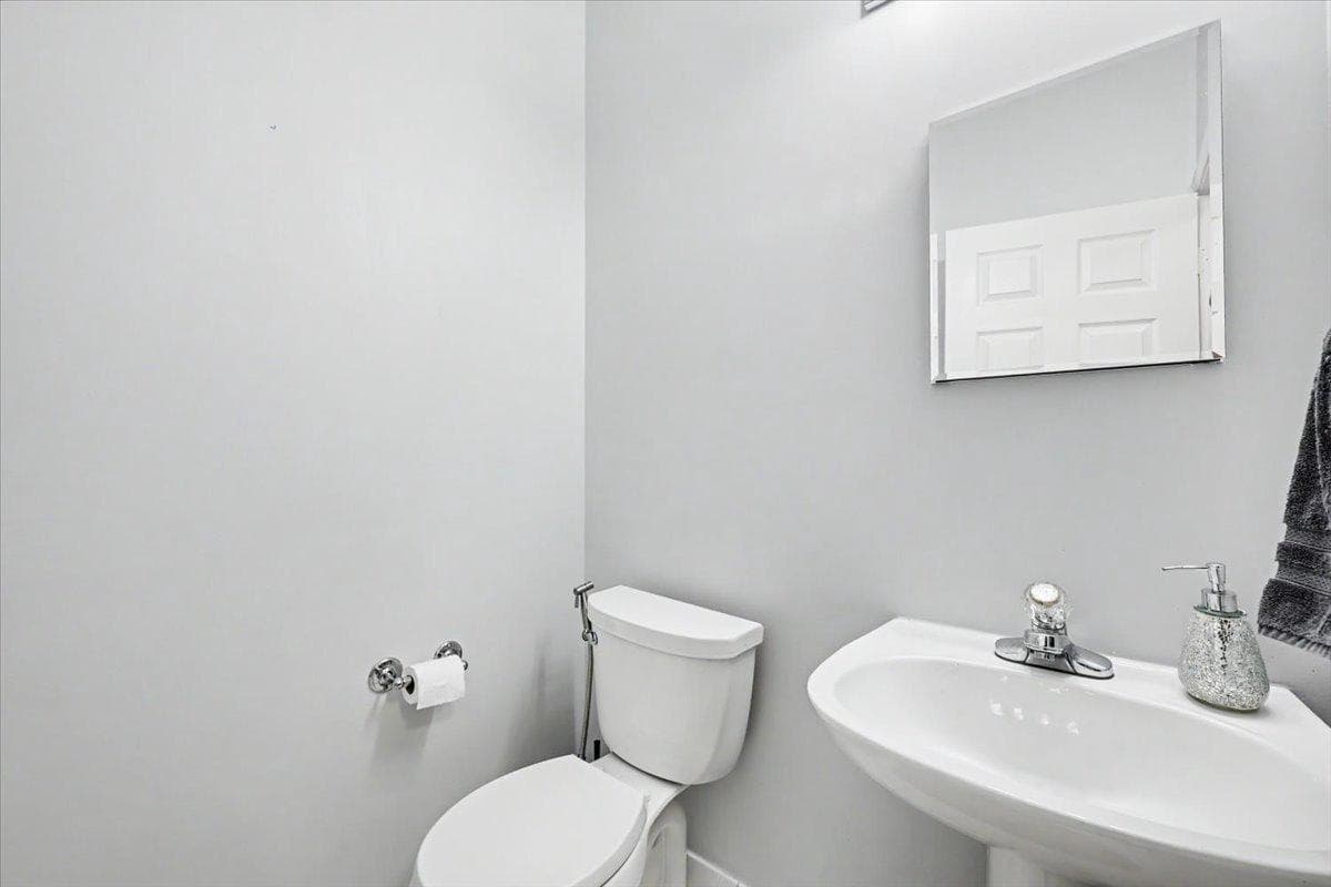 9060 Sainsbury Court photo 21
