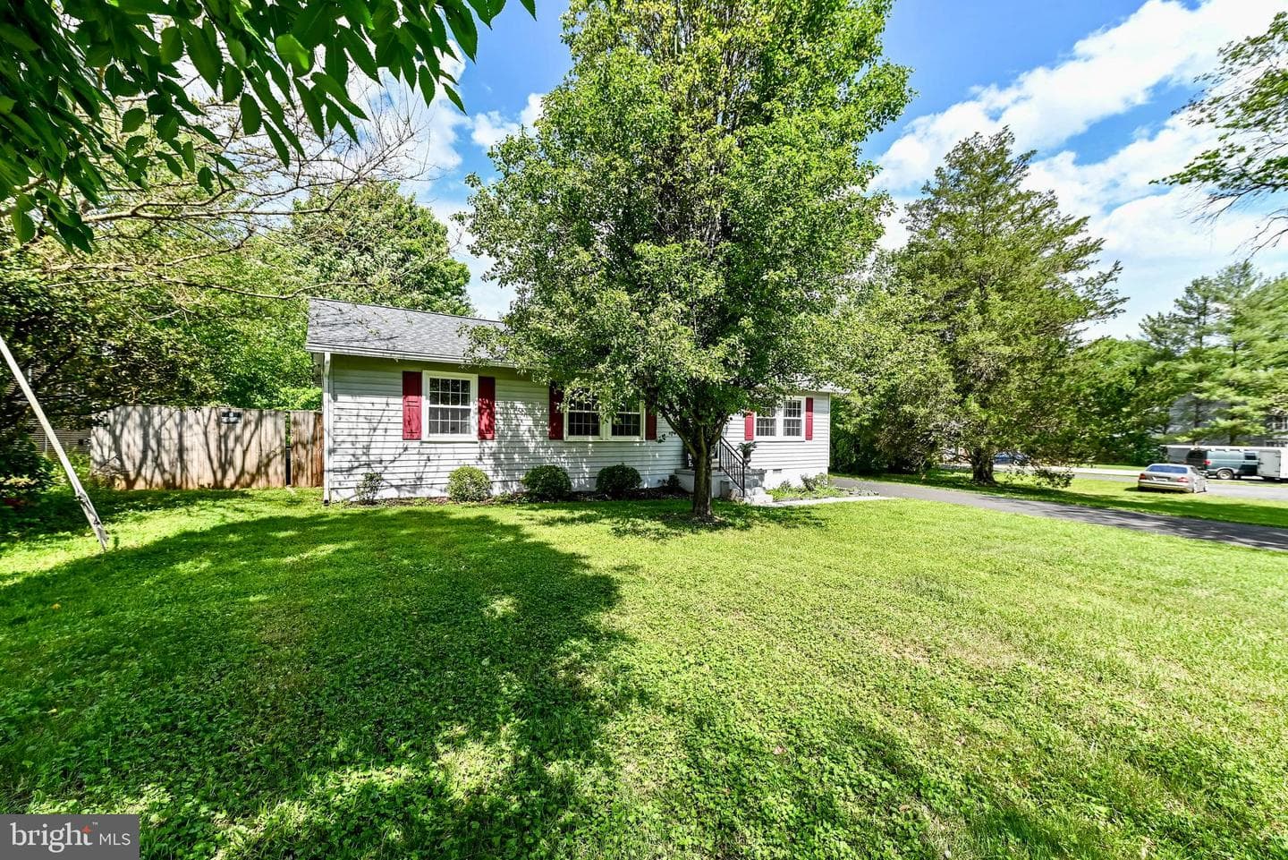 7712 Pine Street photo 39