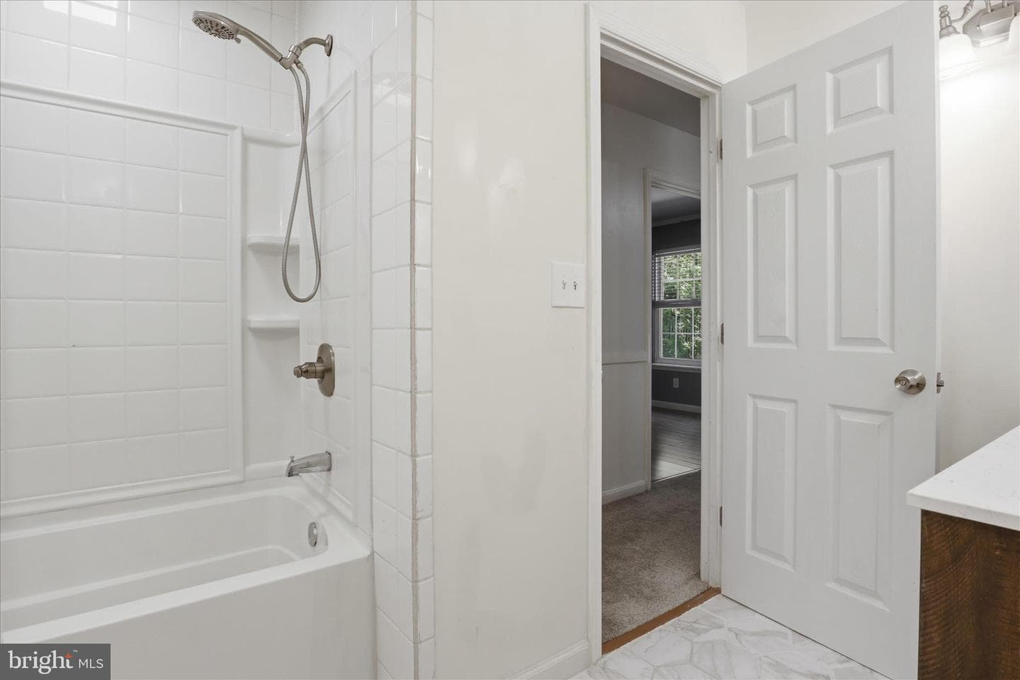 18507 Amidon Avenue photo 18