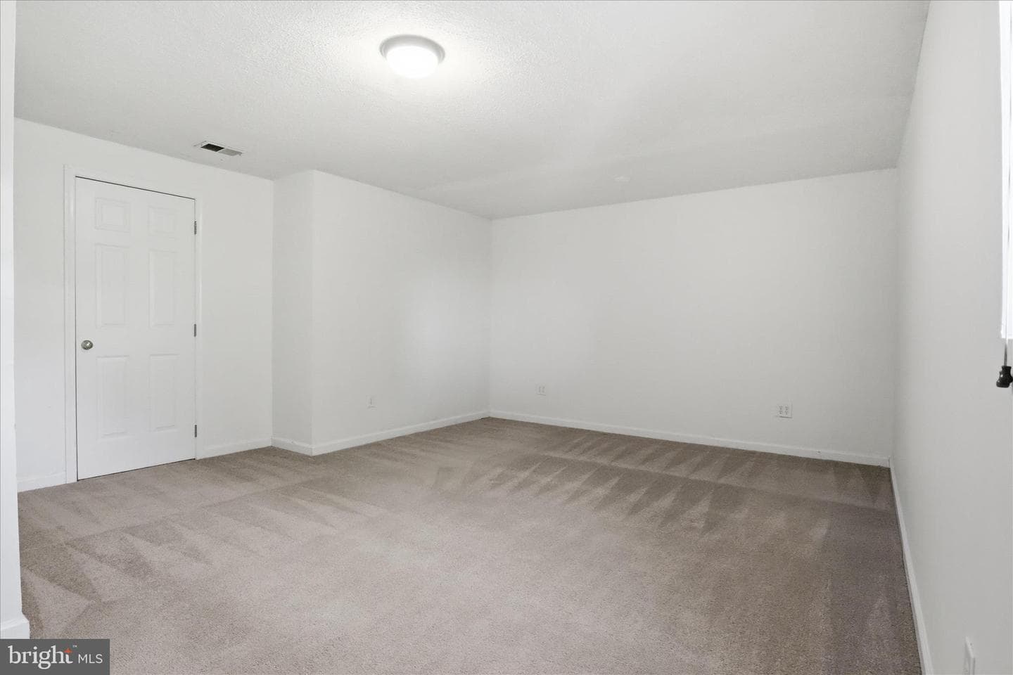 18507 Amidon Avenue photo 22
