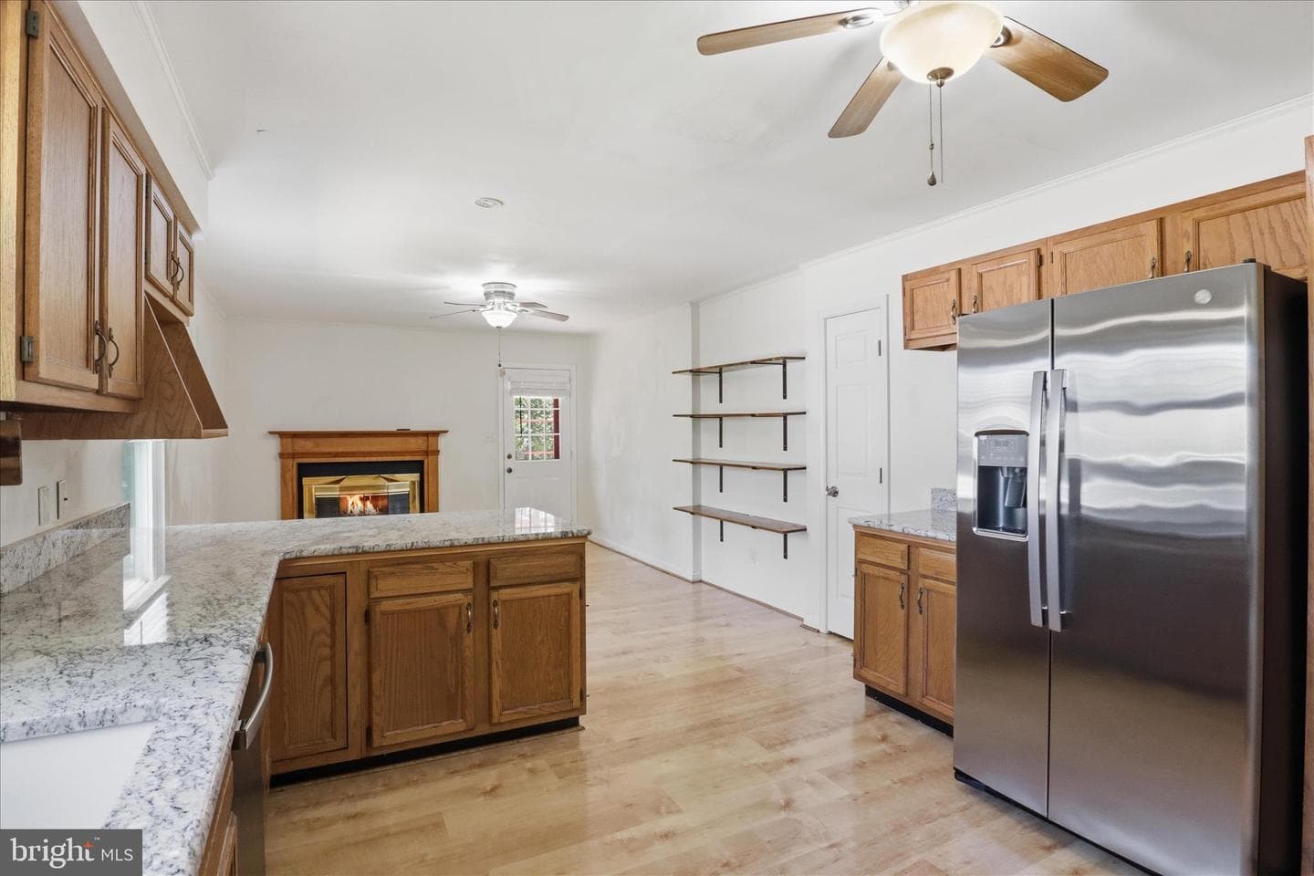 18507 Amidon Avenue photo 8