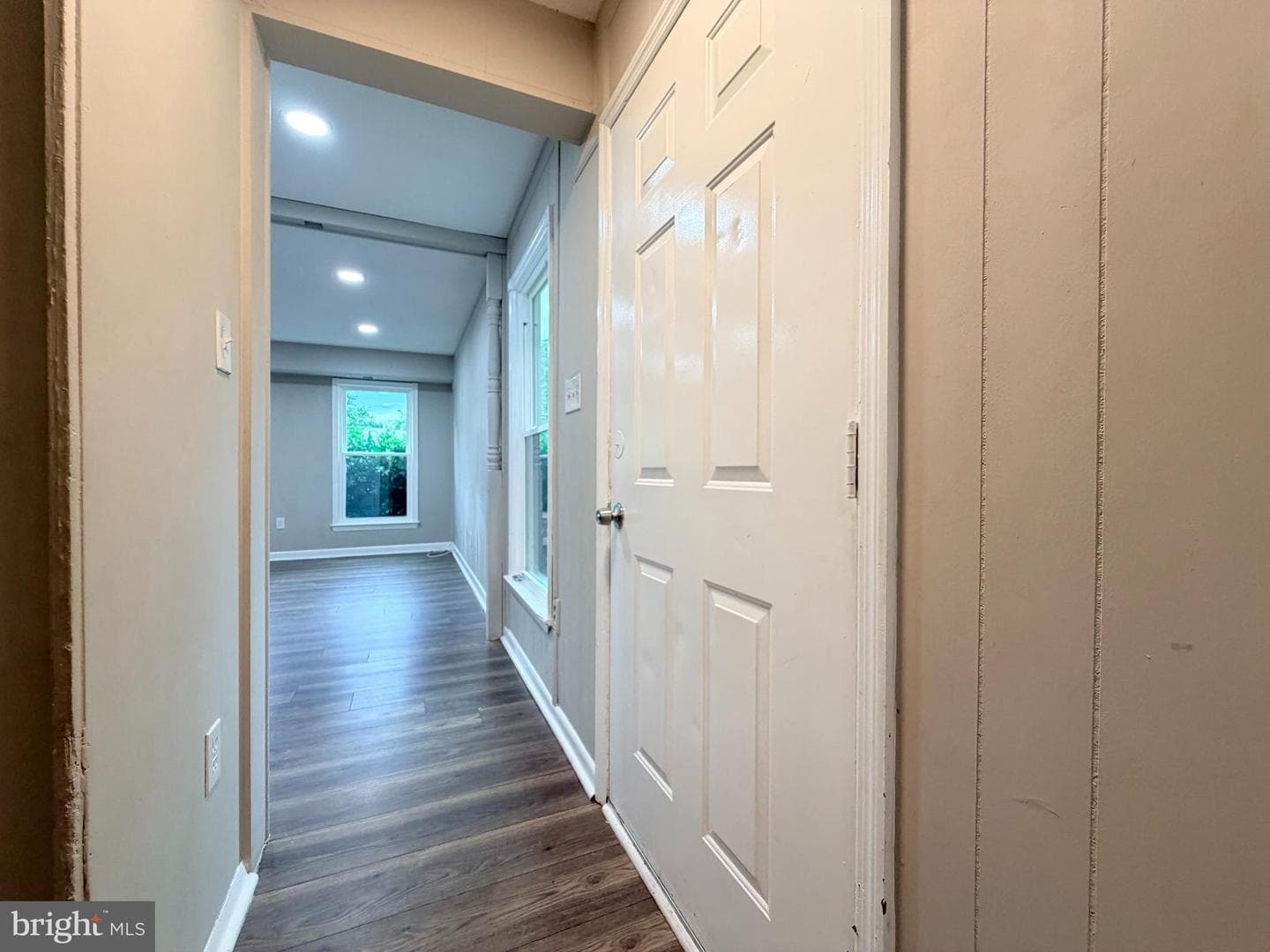 2823 Chablis Circle photo 3