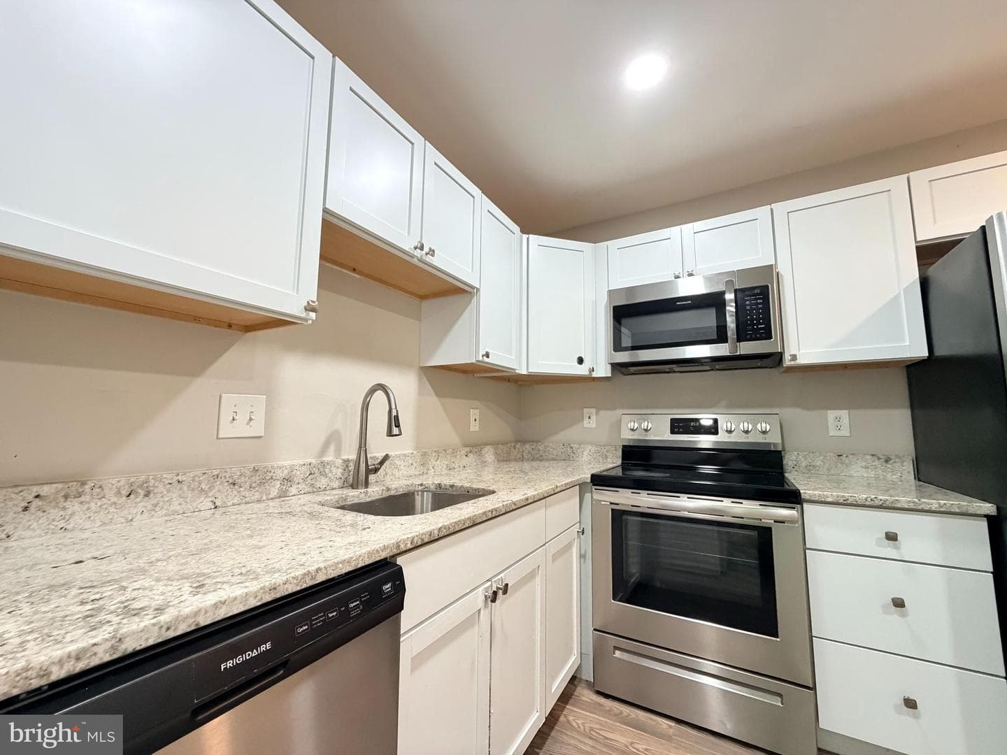 2823 Chablis Circle photo 9