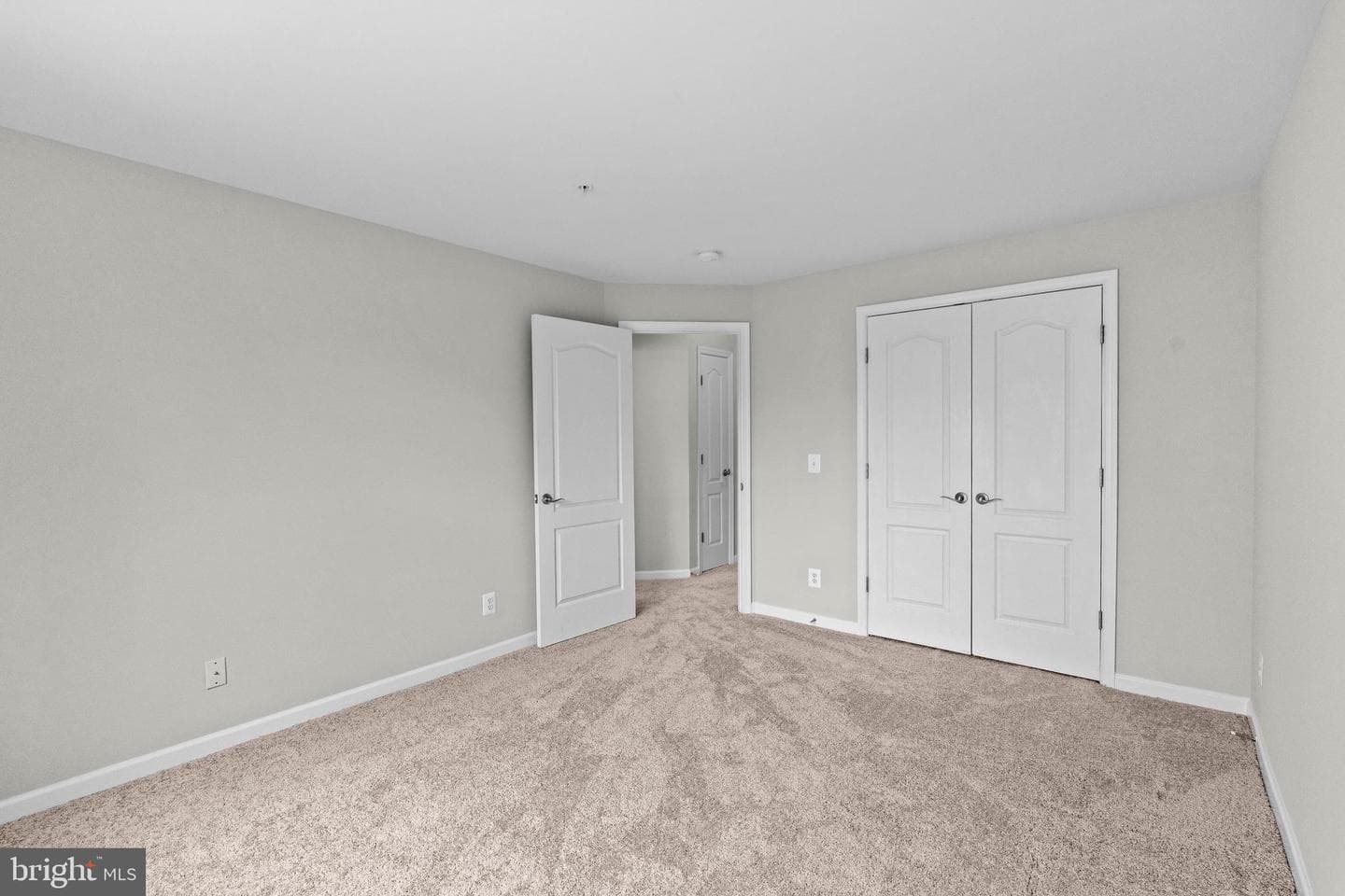 15324 Kensington Park Drive photo 21