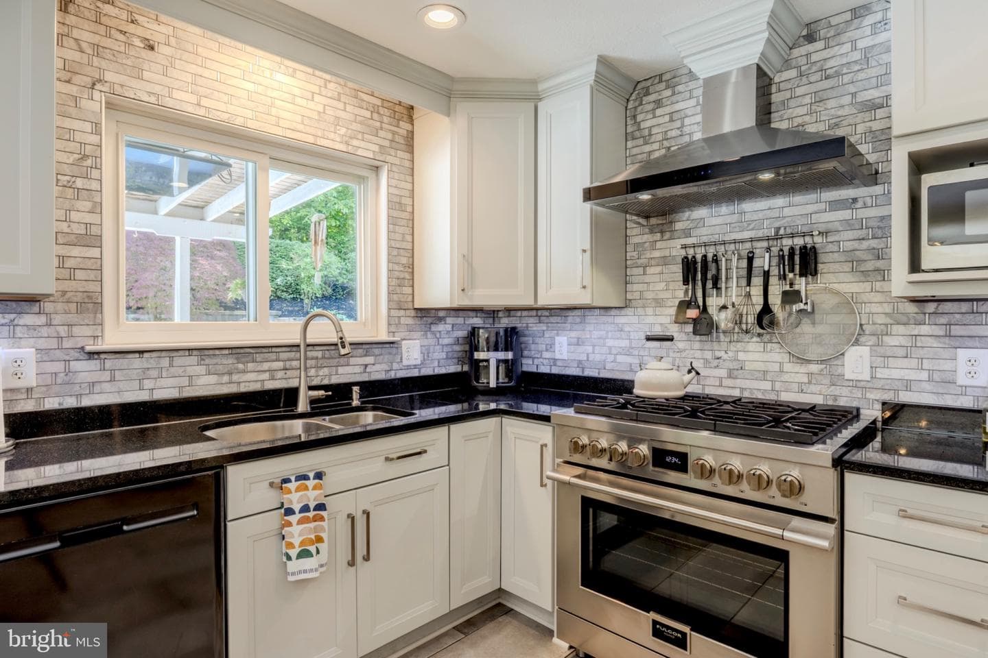 15410 Wicker Court photo 9
