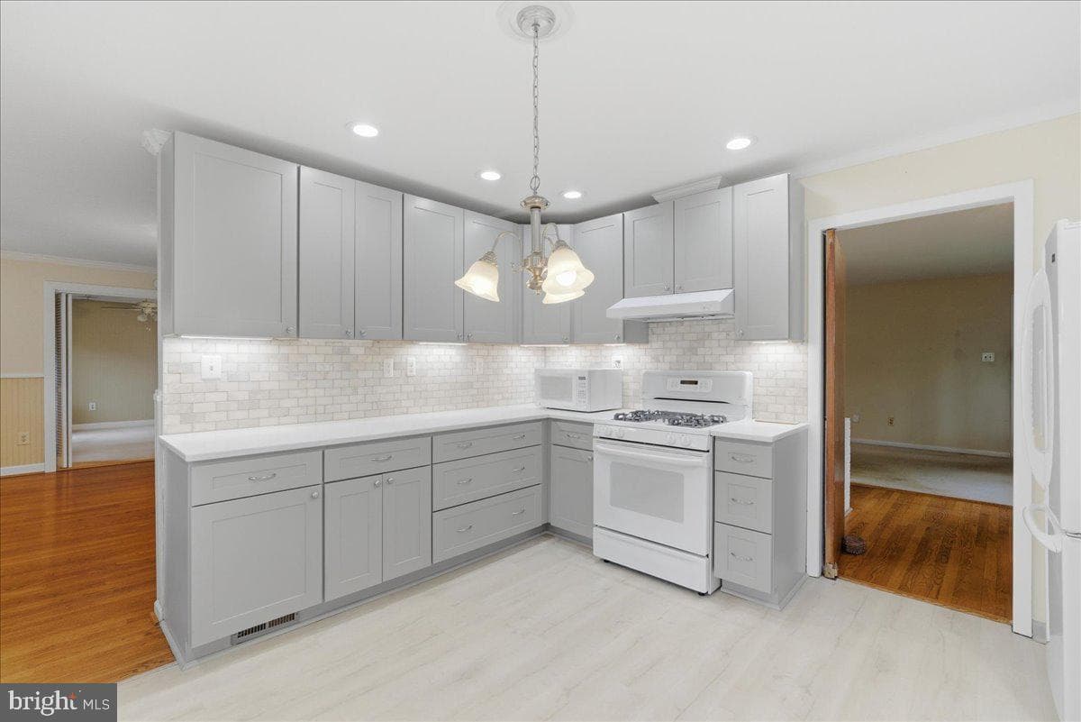 18309 Cabin Road photo 17