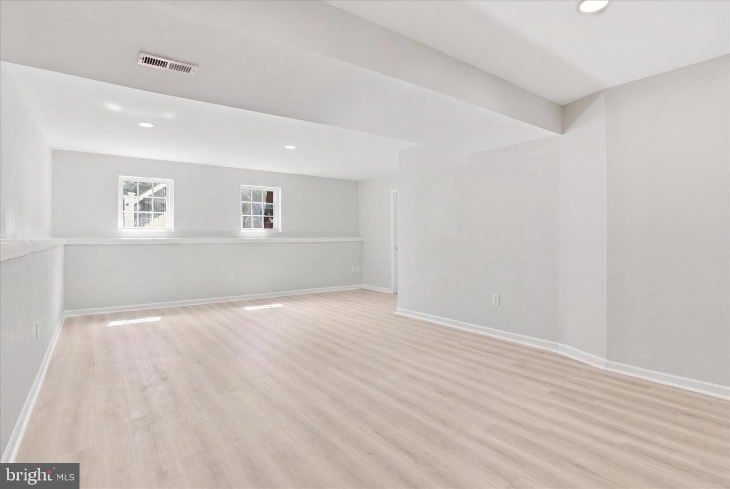 8812 Fenimore Place photo 29