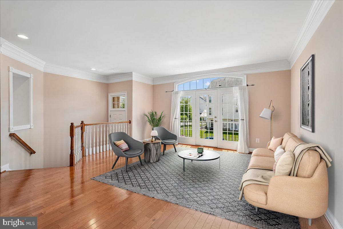 6898 Witton Circle photo 2