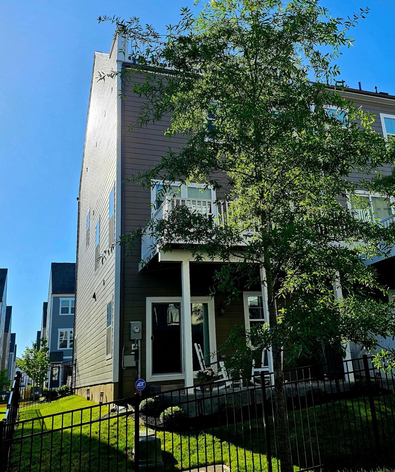 1756 Blue Spruce Street photo 3