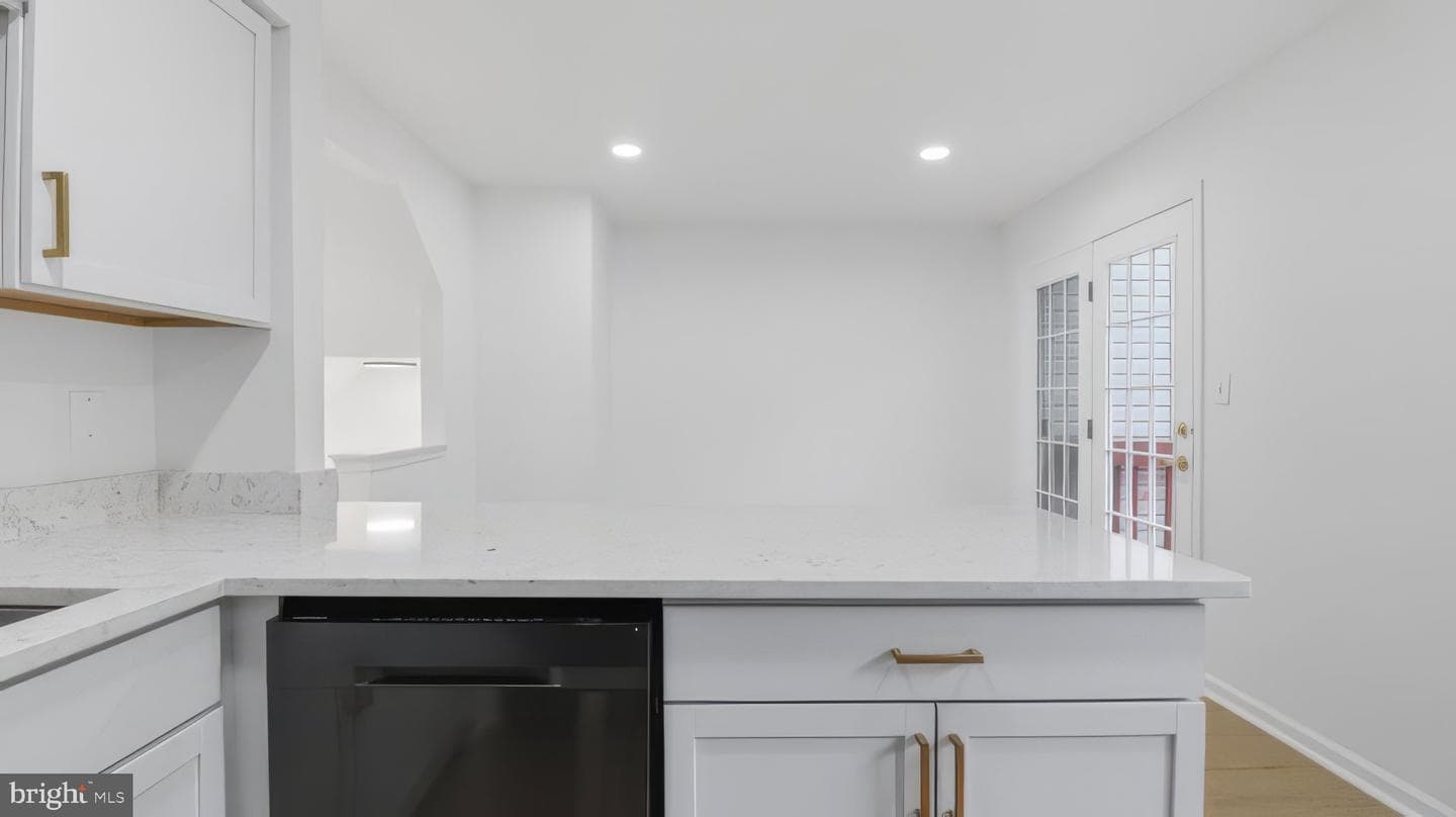 9063 Falcon Glen Court photo 10