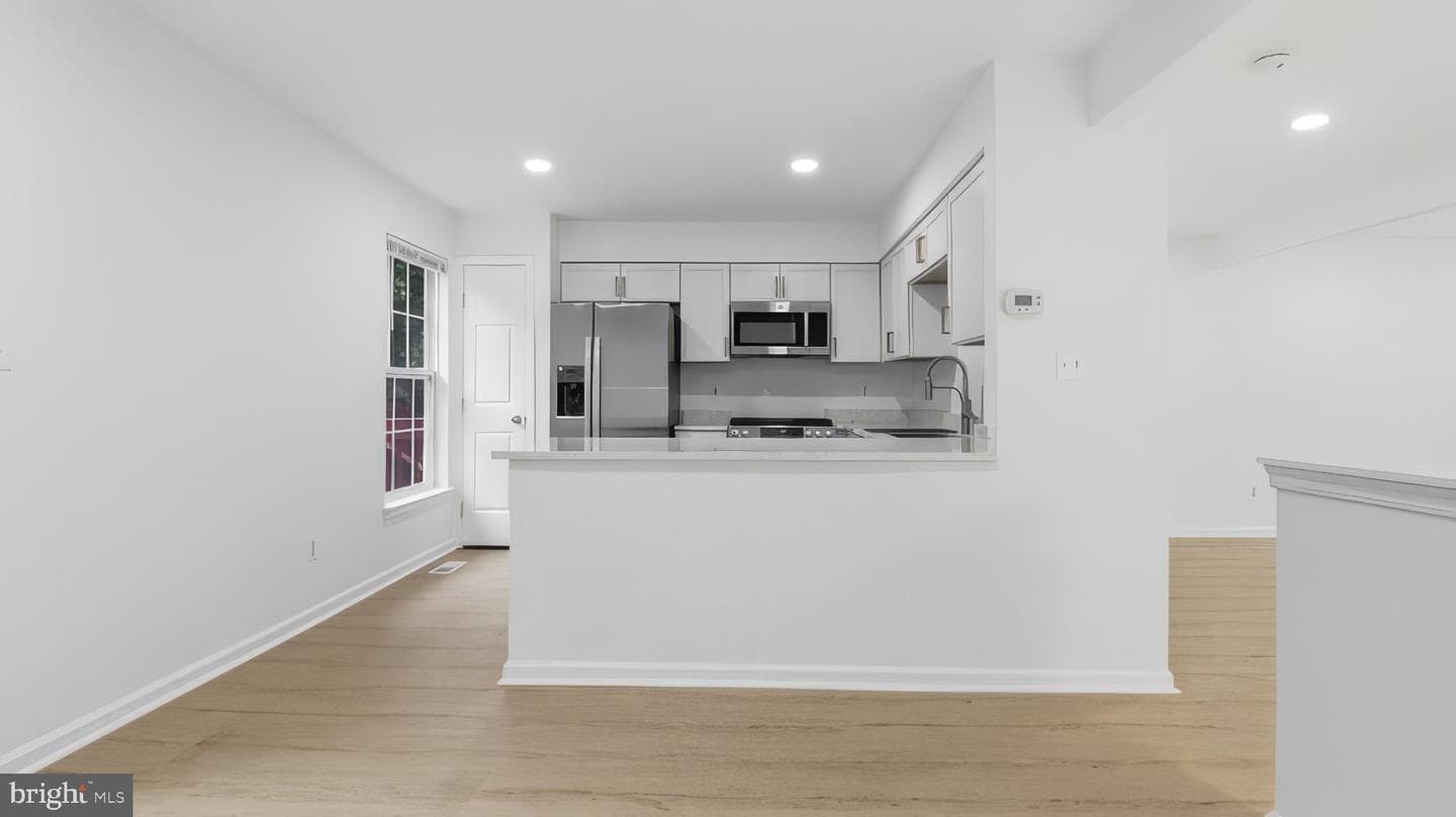 9063 Falcon Glen Court photo 12
