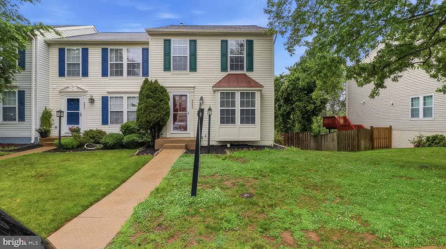 9063 Falcon Glen Court photo 2