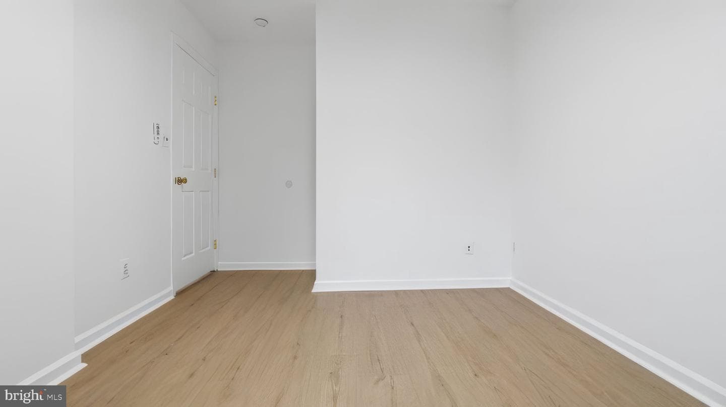 9063 Falcon Glen Court photo 24
