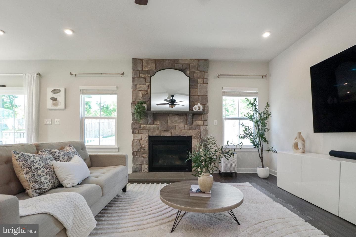 15179 Haymarket Landing Drive photo 26