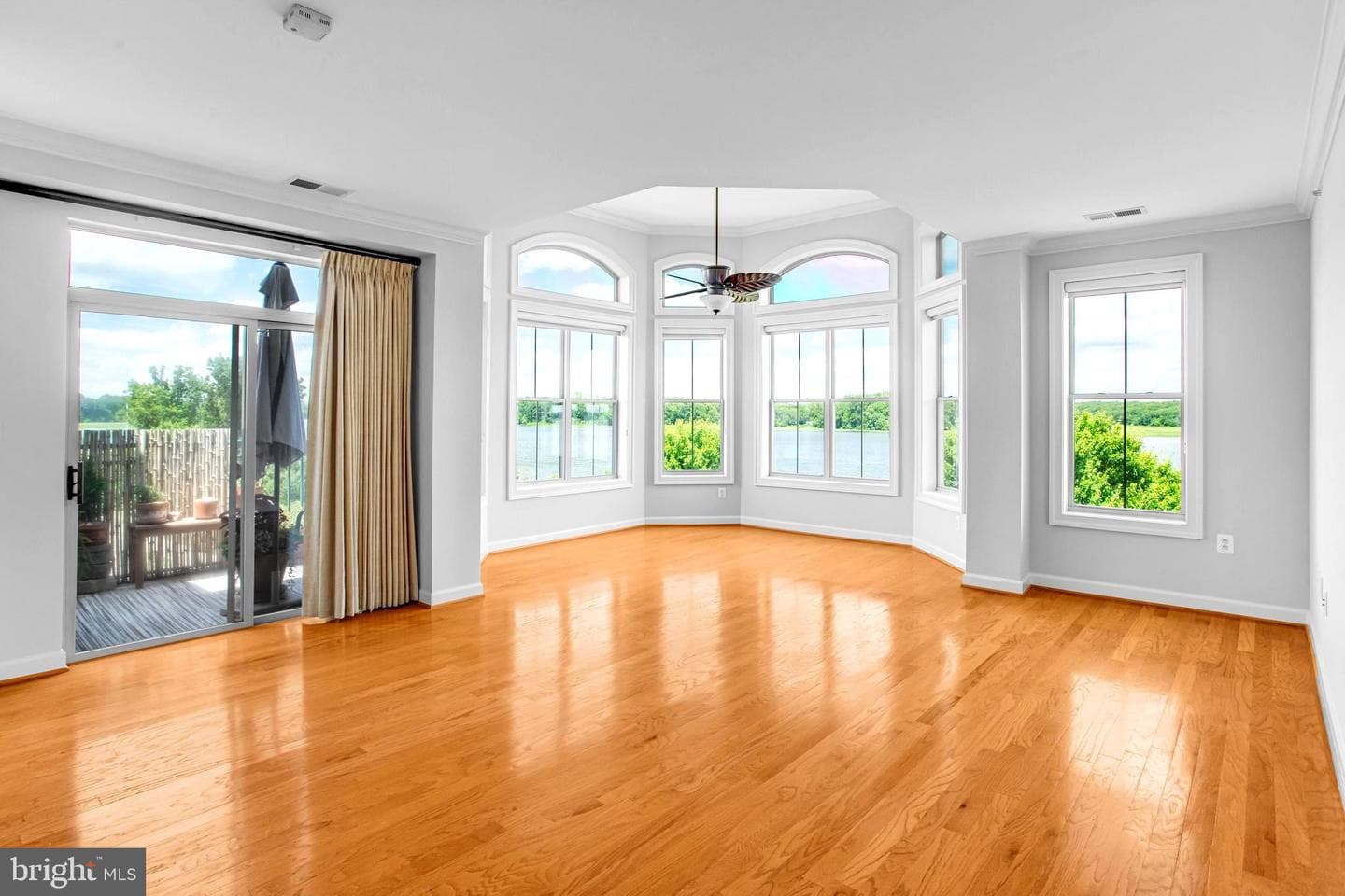 440 Belmont Bay Drive #404 photo 16