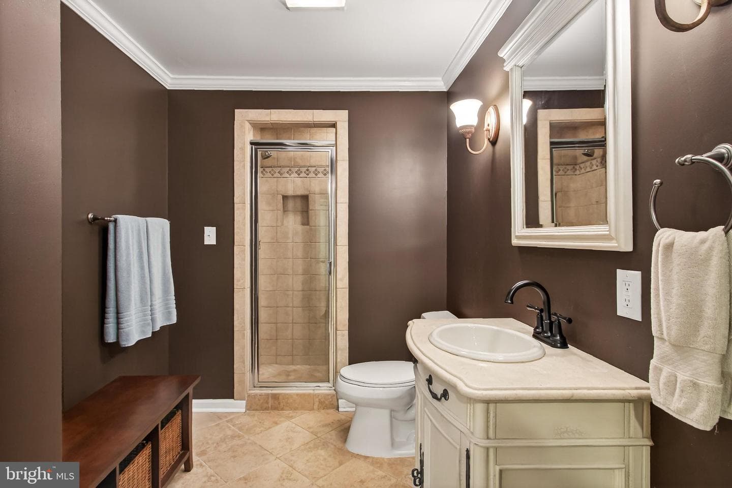 2090 Painter Court photo 23