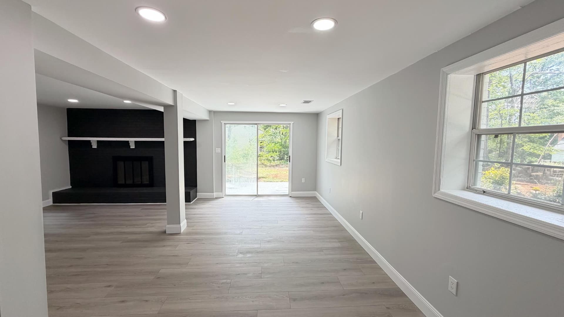 14605 Adel Drive photo 16
