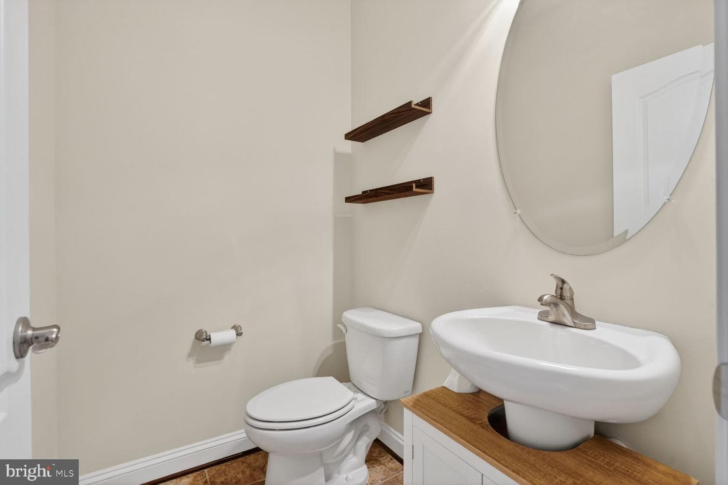3711 Chippendale Circle photo 11