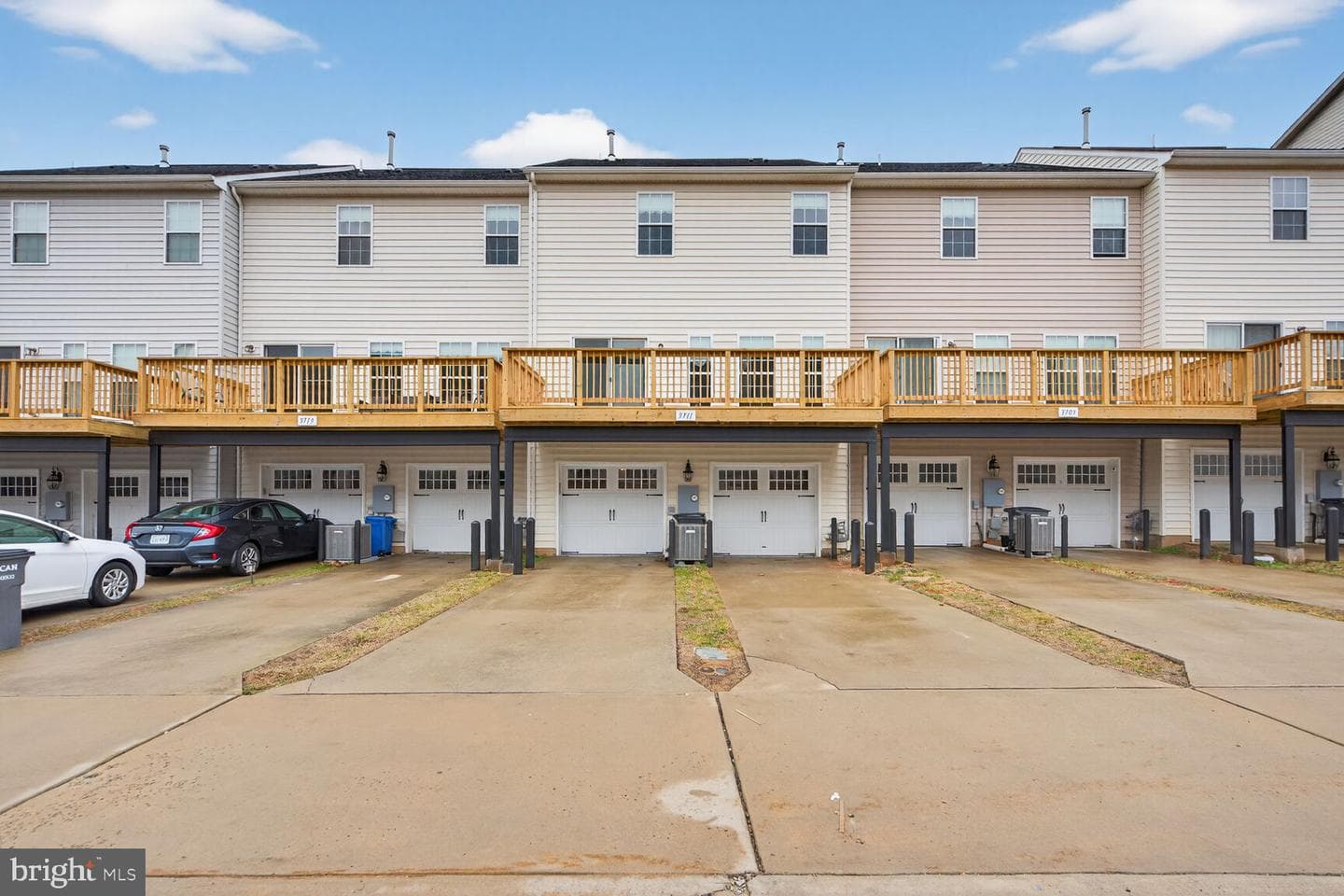 3711 Chippendale Circle photo 3