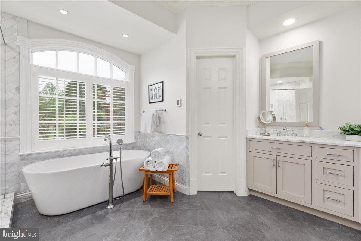 14915 Alpine Bay Loop photo 29