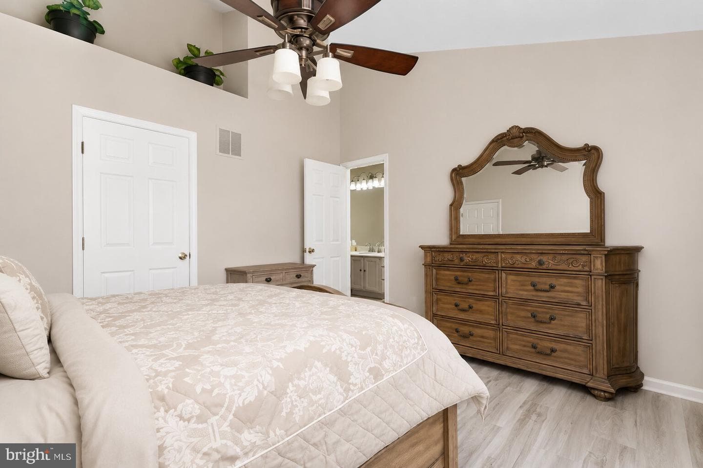 16812 Miranda Lane photo 13