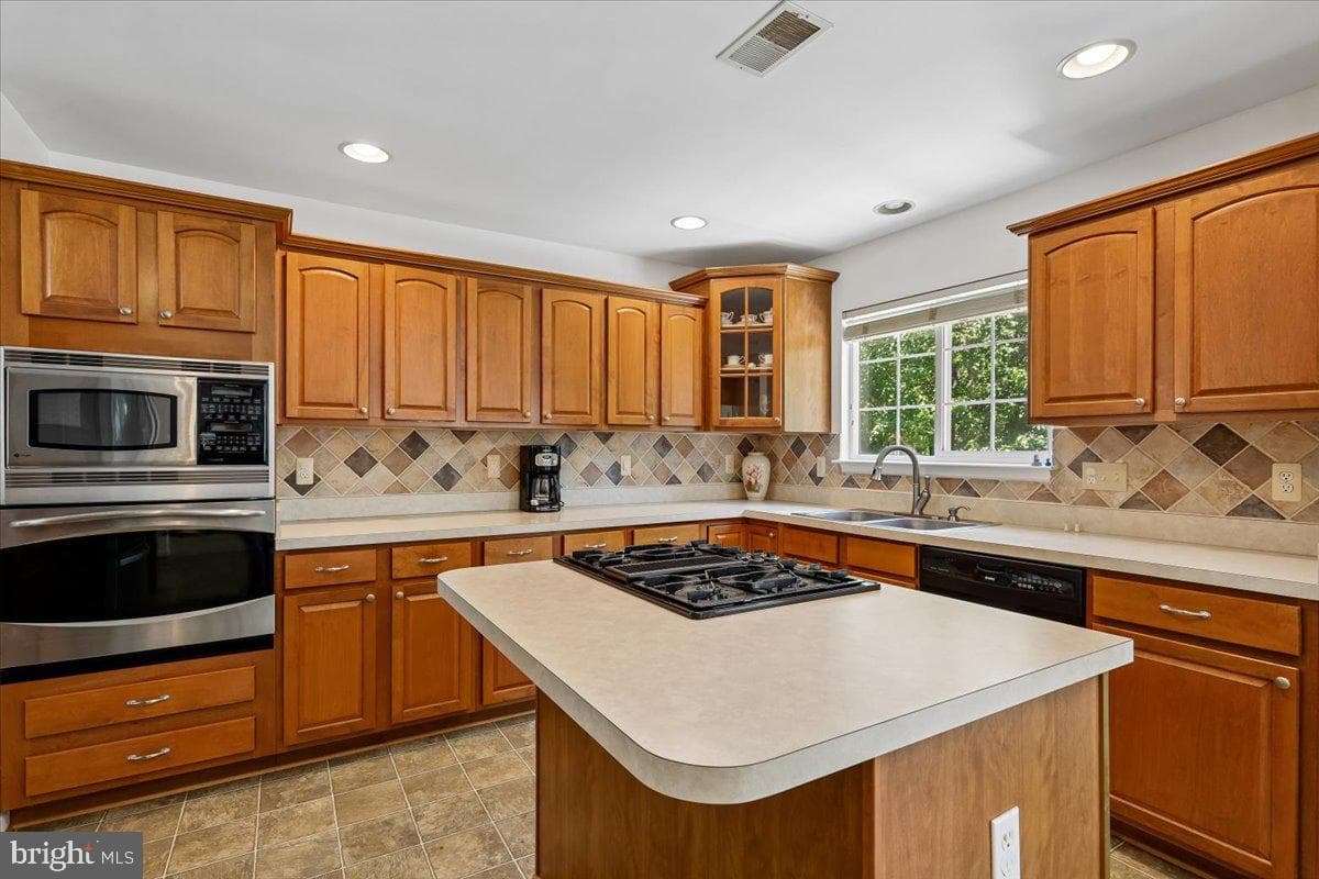 8737 Hackney Drive photo 7