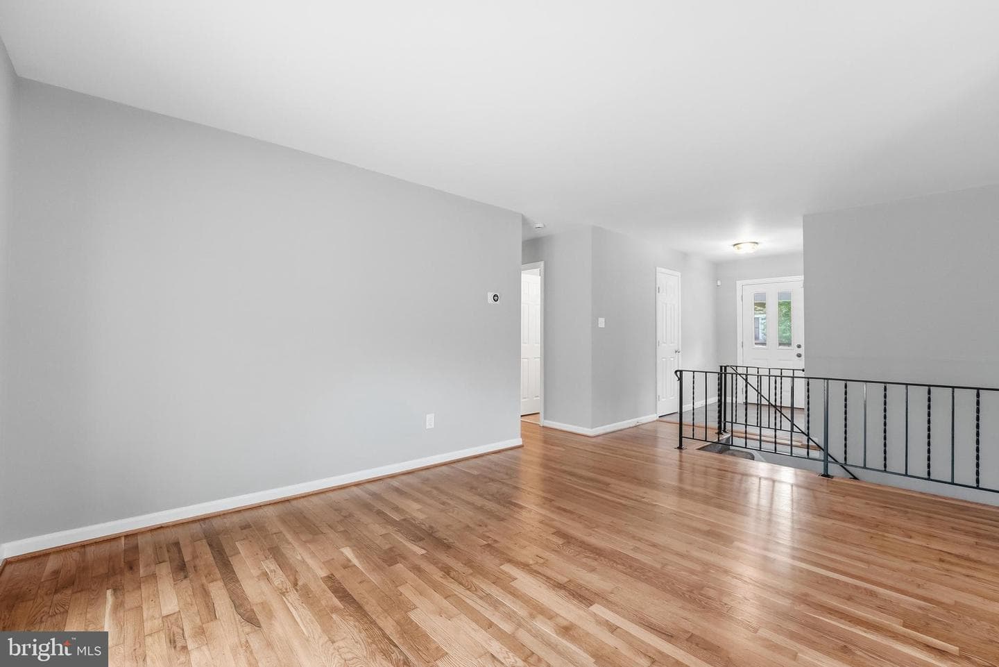 7410 Roxbury Avenue photo 11