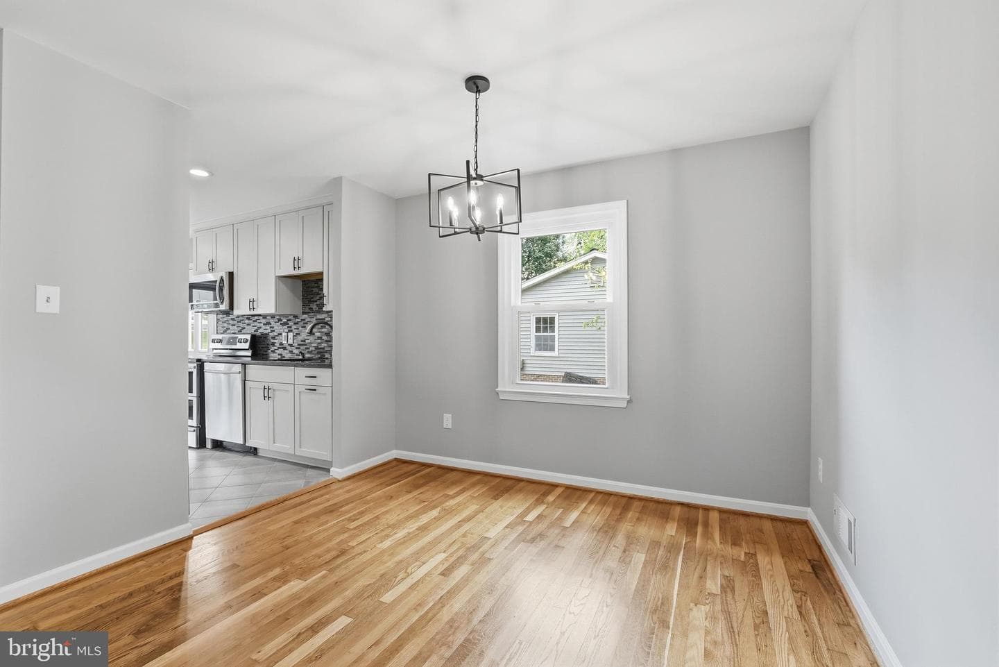 7410 Roxbury Avenue photo 12