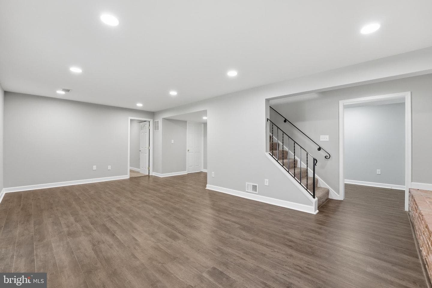 7410 Roxbury Avenue photo 25
