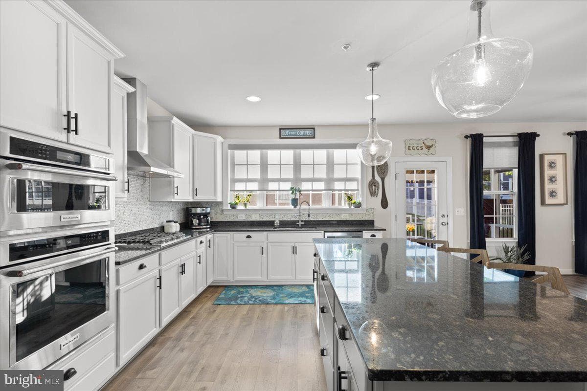18020 Cedar Grove Ln photo 4