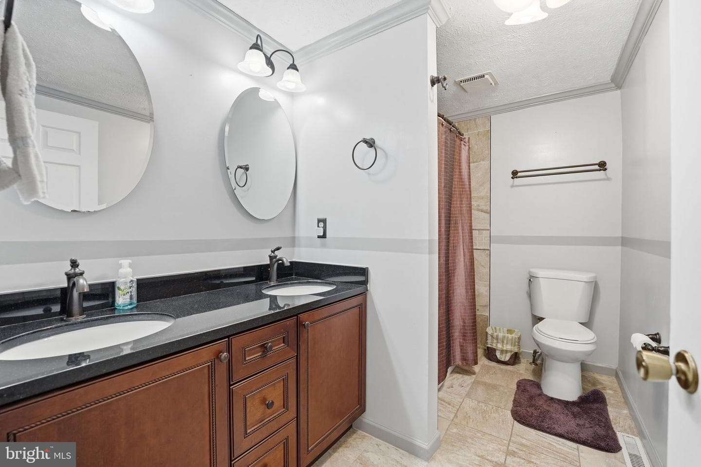 14905 January Court photo 25
