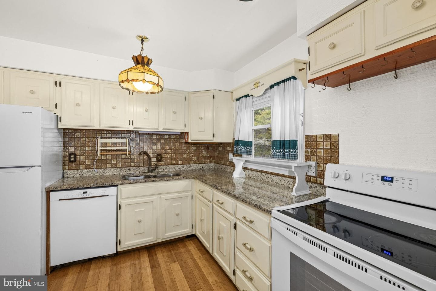 5236 Midway Court photo 9