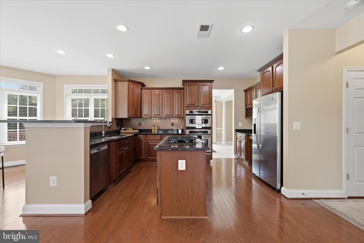 5466 Bantry Court photo 4