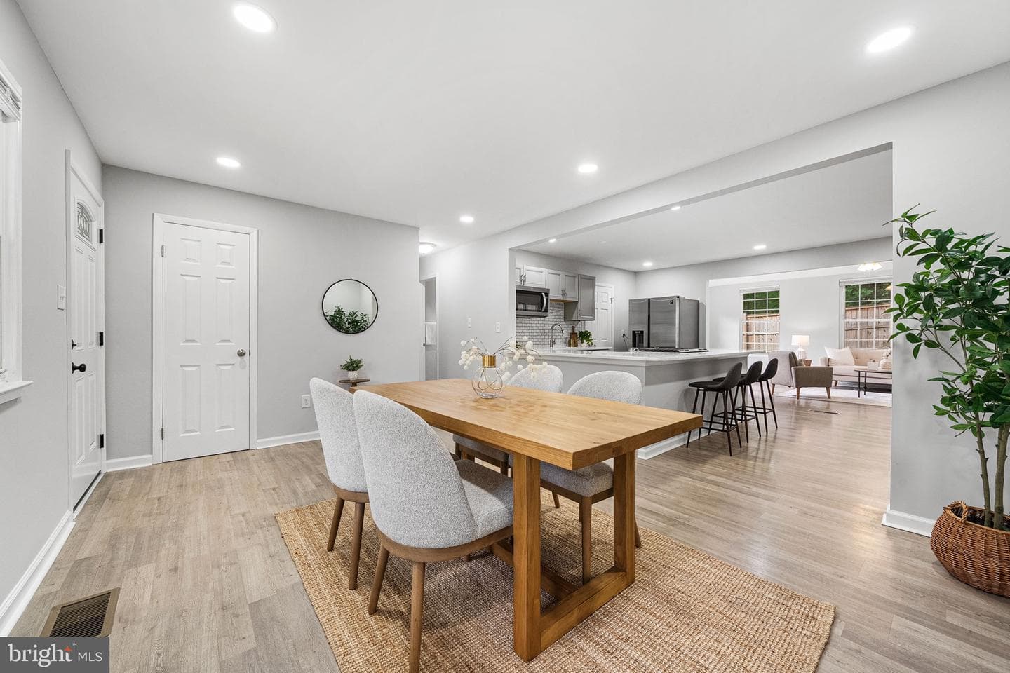 4543 Evansdale Road photo 4