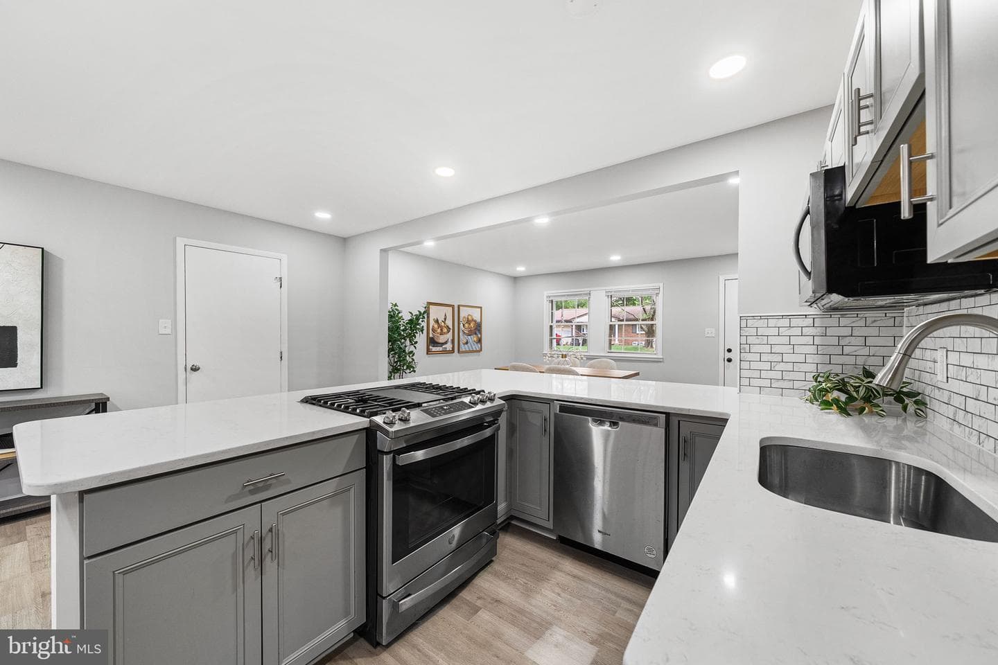 4543 Evansdale Road photo 9