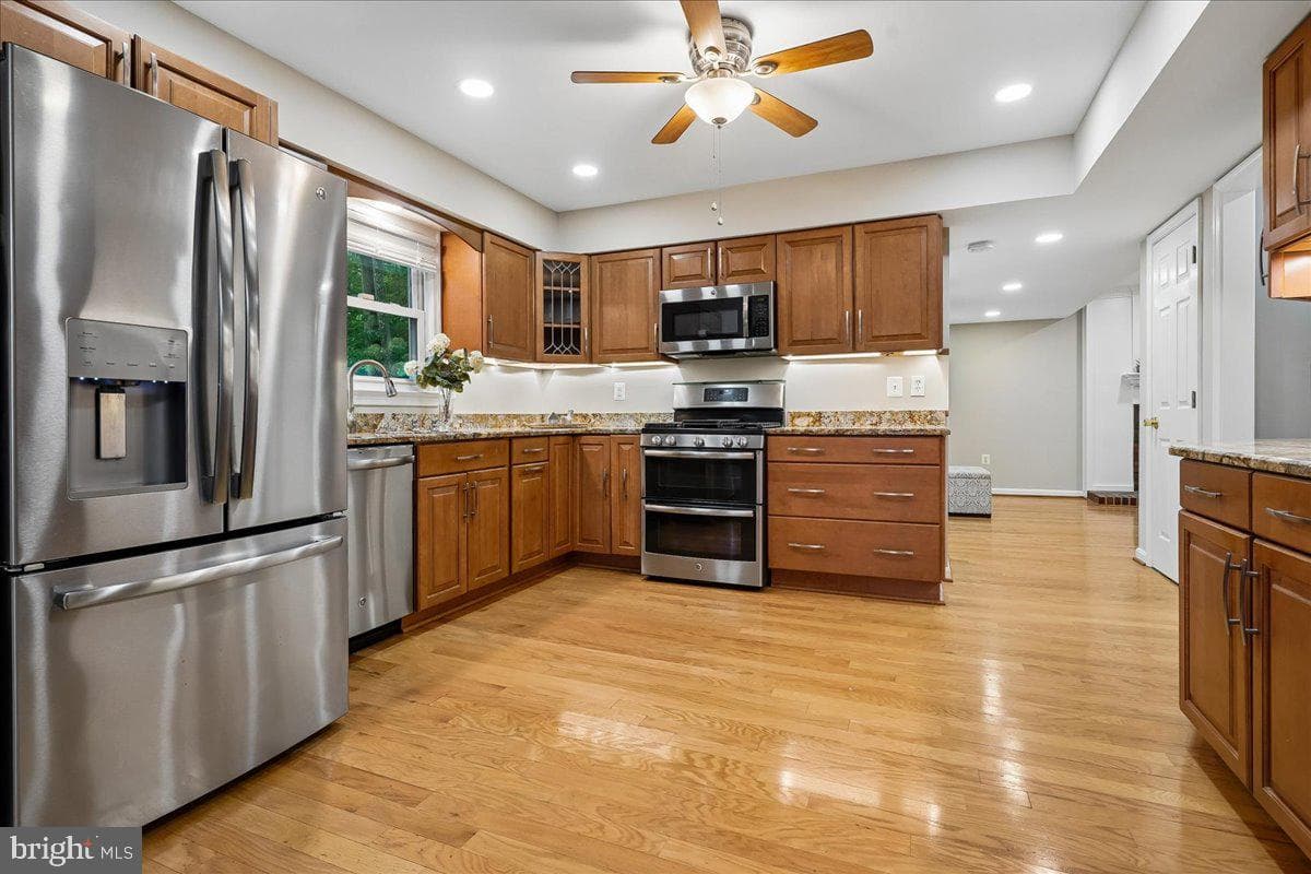 16203 Dartmoor Drive photo 4
