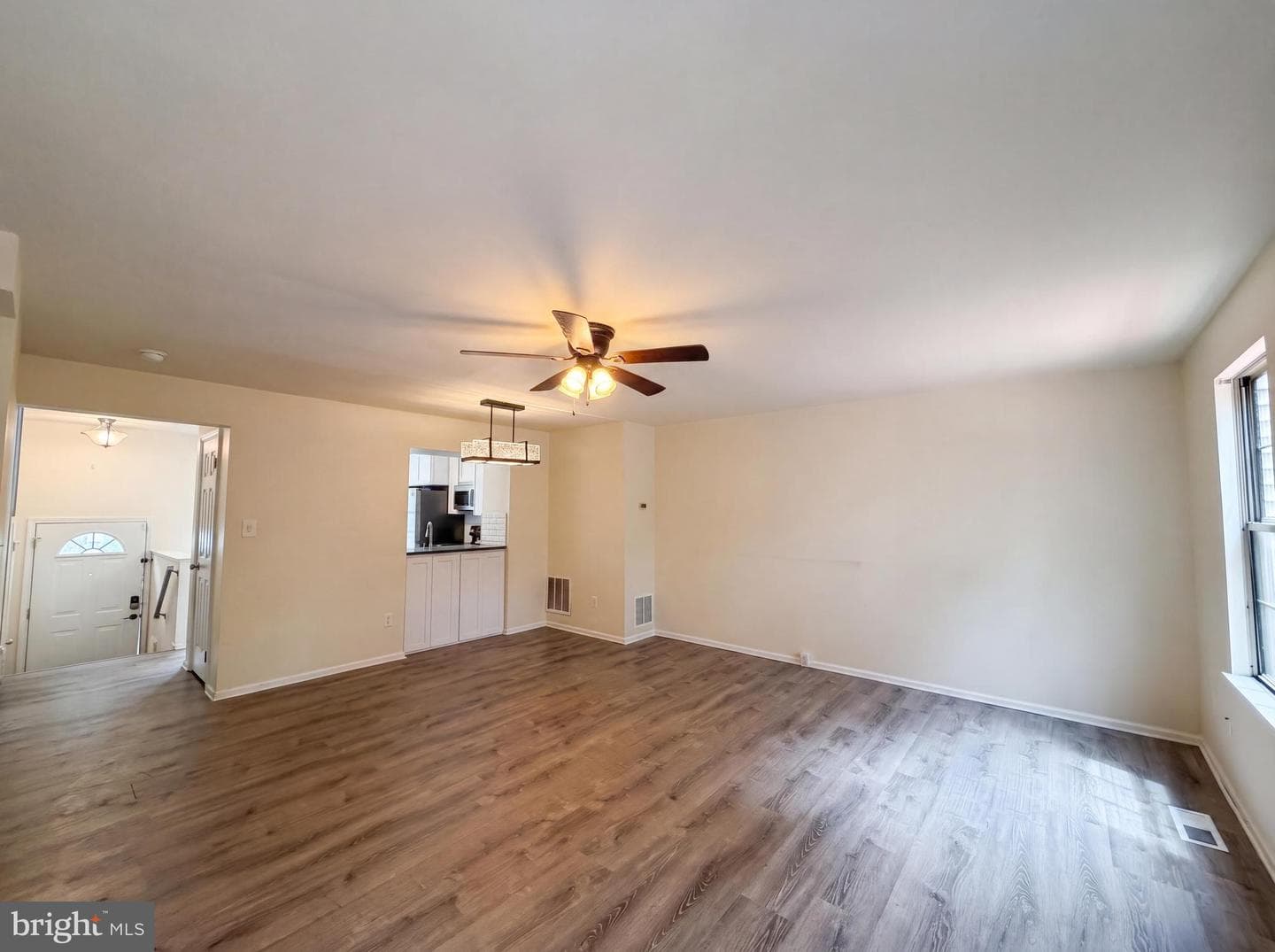 8641 Centerton Lane photo 9