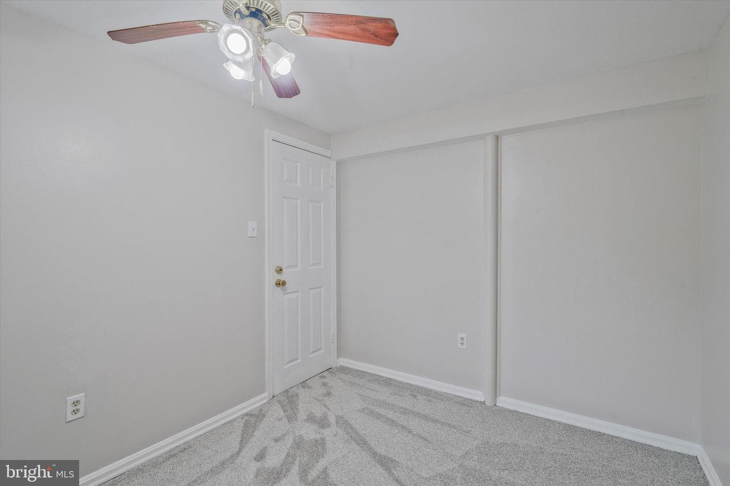 2993 Sleaford Court photo 24
