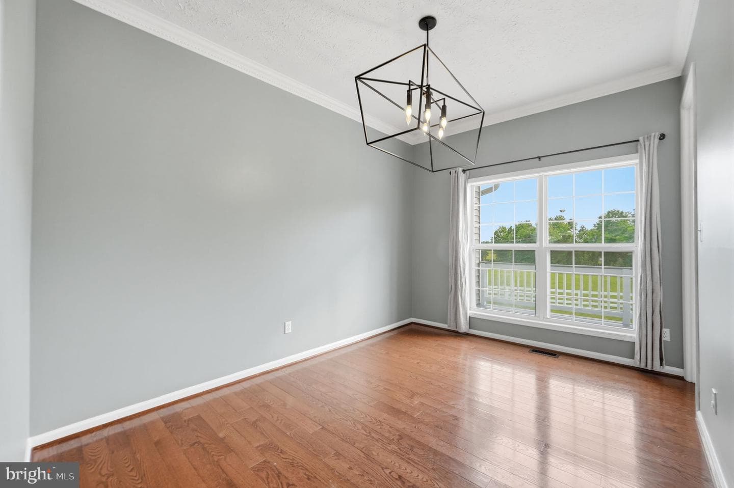 15001 Fleetwood Drive photo 19