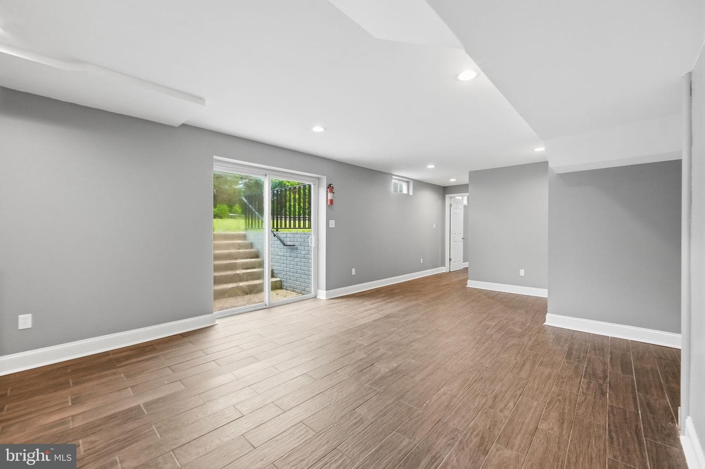 15001 Fleetwood Drive photo 35