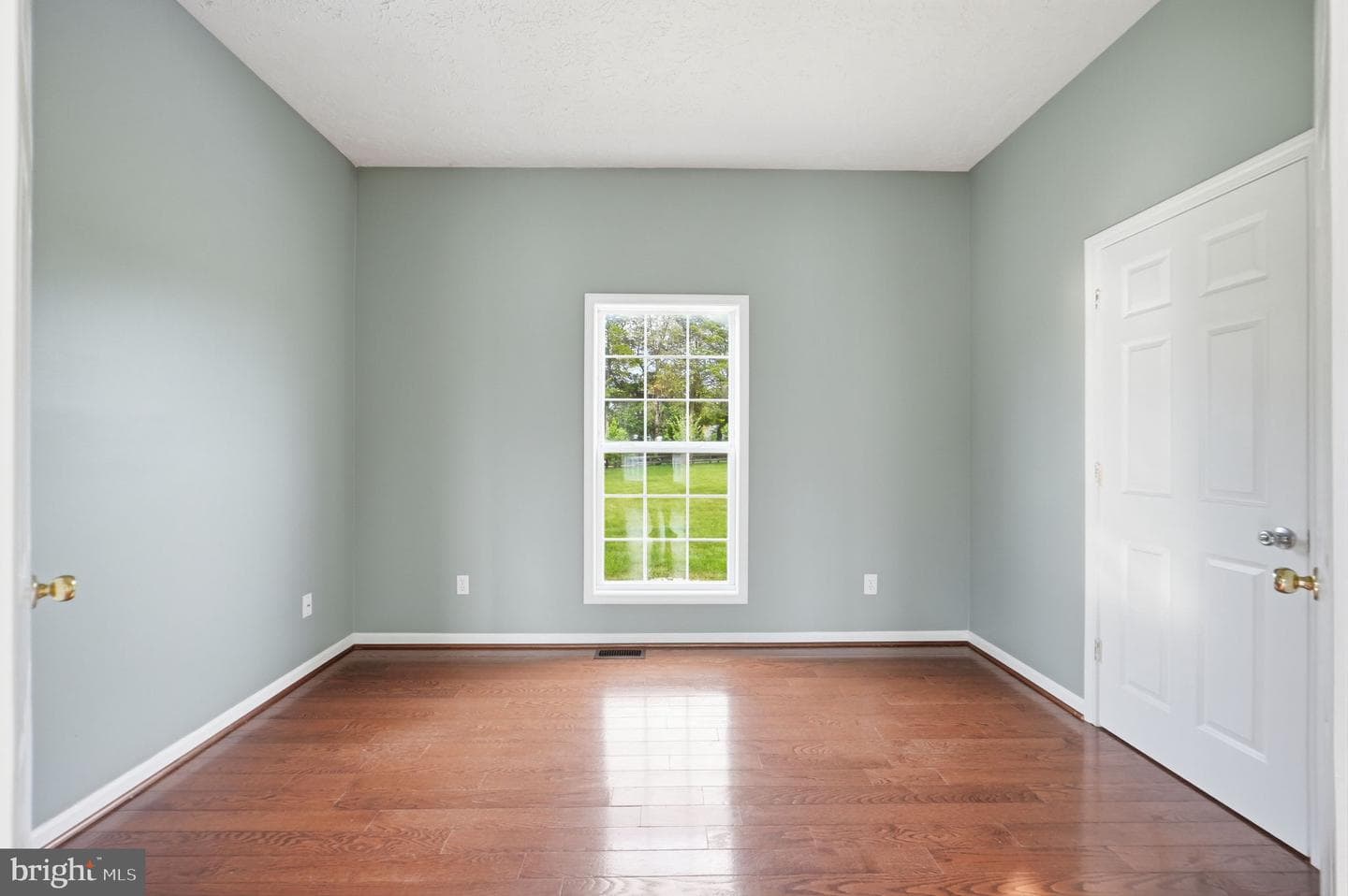 15001 Fleetwood Drive photo 9