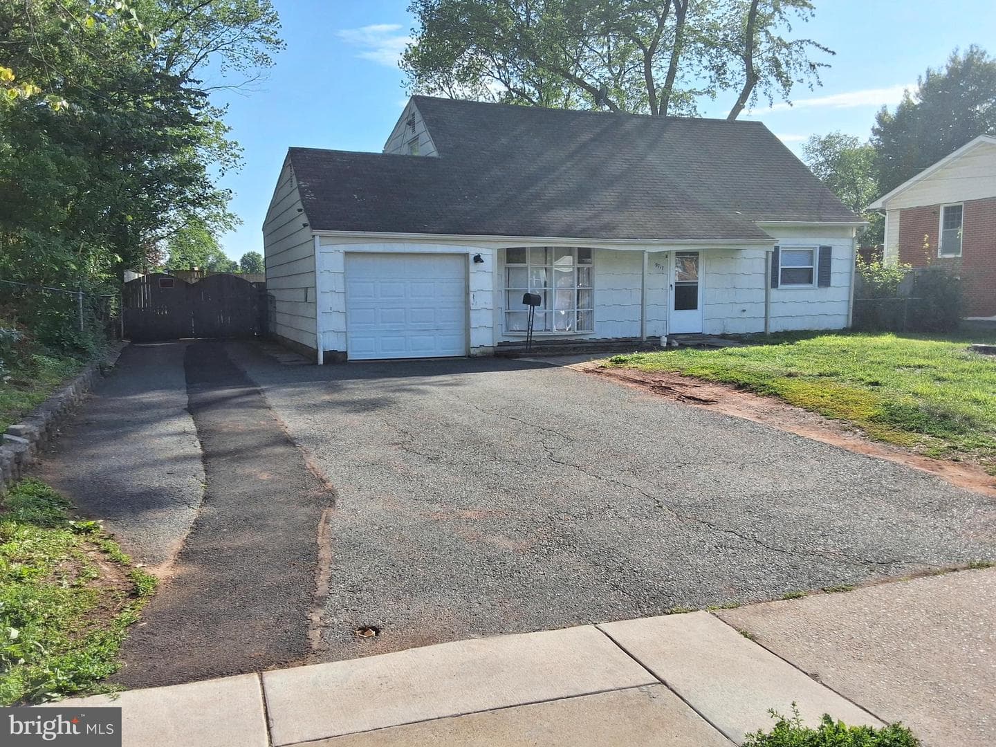 9717 Lomond Drive photo 4