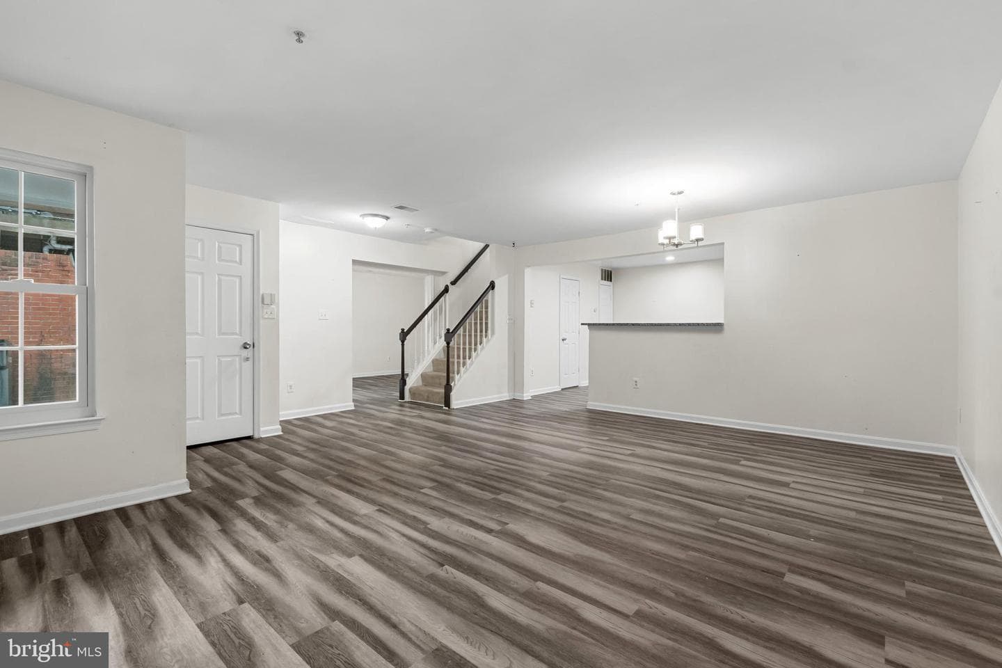 8005 Coachcrest Court photo 4