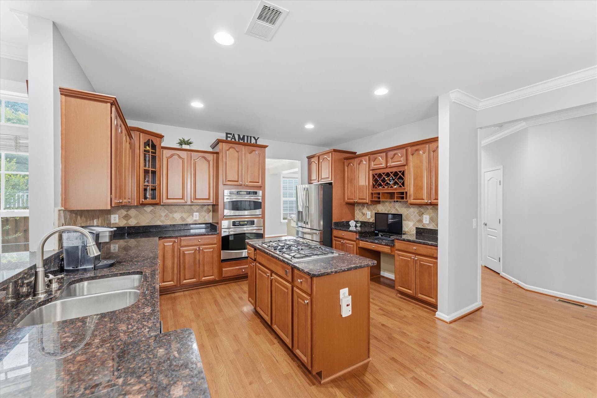 5439 Bantry Court photo 6